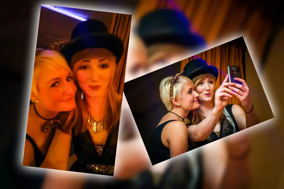 Schon mal bei einem Selfie fotografiert worden?